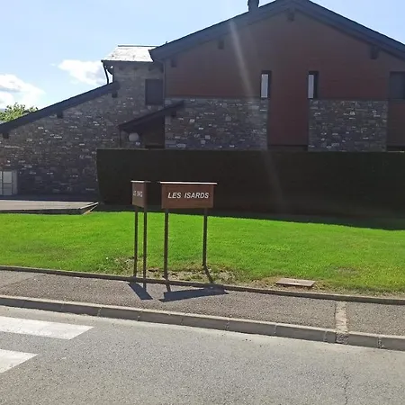 Les Isards דירה *